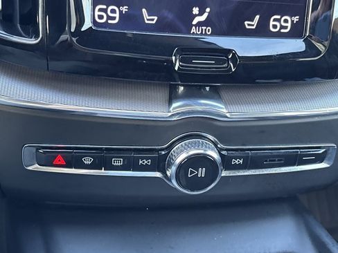 Used 2021 Volvo XC60 T5 R-Design w/ Advanced Package image 39