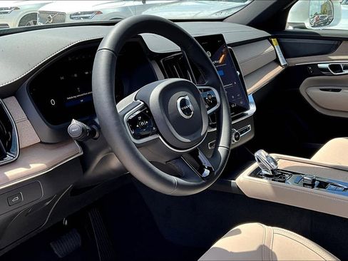 New 2026 Volvo XC90 B6 Plus w/ Protection Package Premier image 19
