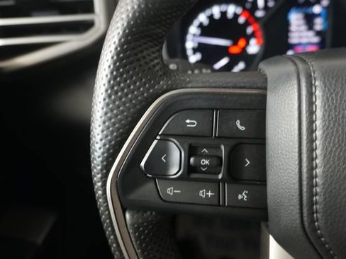 Used 2025 Toyota Tundra SR5 w/ SR5 Premium Package AWD/4WD image 15