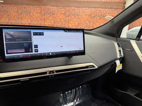 New 2026 BMW iX xDrive45 image 17