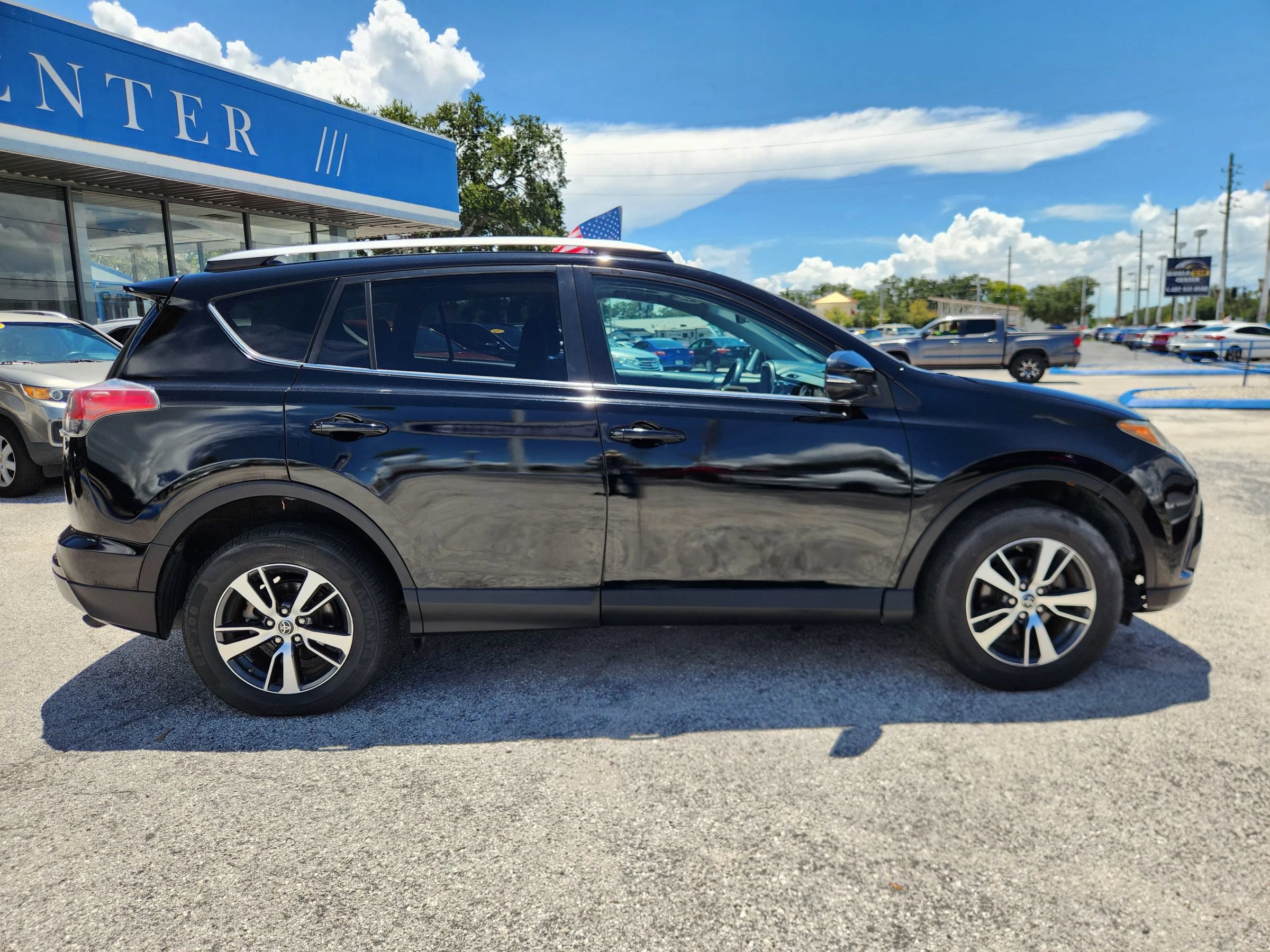 Used 2016 Toyota RAV4 XLE FWD image 9