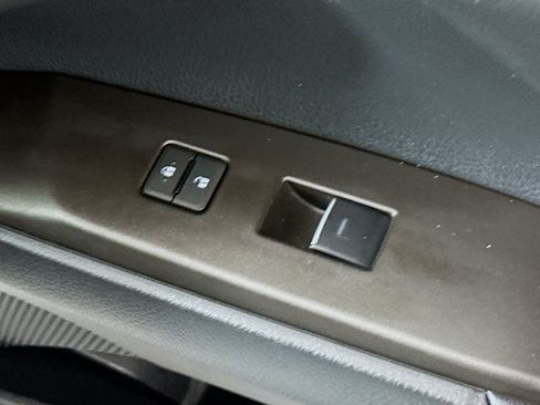Used 2023 Toyota Camry XLE FWD image 29