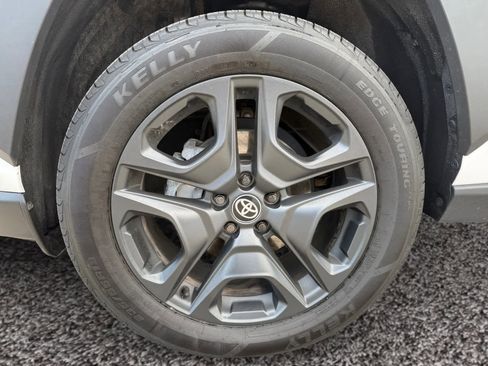 Used 2024 Toyota RAV4 Adventure AWD/4WD image 9