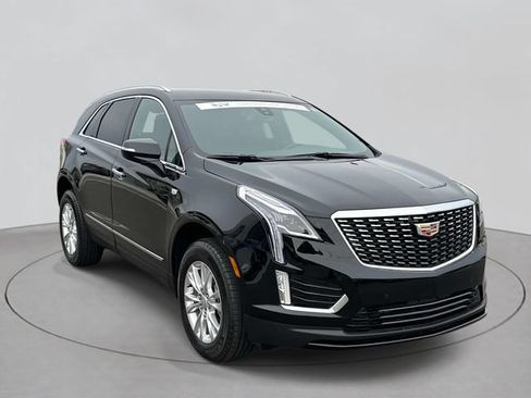 Certified 2025 Cadillac XT5 Luxury w/ LPO, Floor Liner Package FWD image 3
