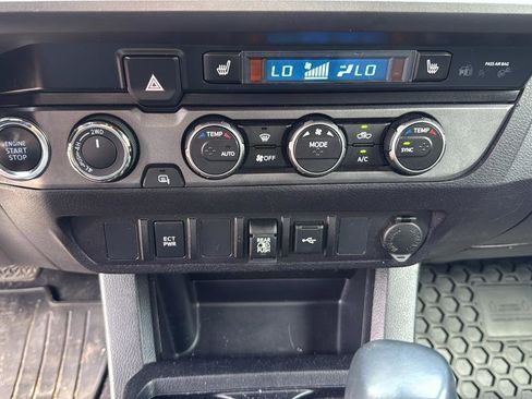 Used 2021 Toyota Tacoma 4x4 Double Cab image 24