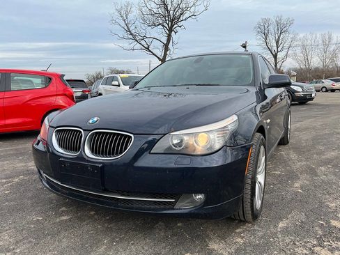 Used 2010 BMW 528i xDrive Sedan image 2
