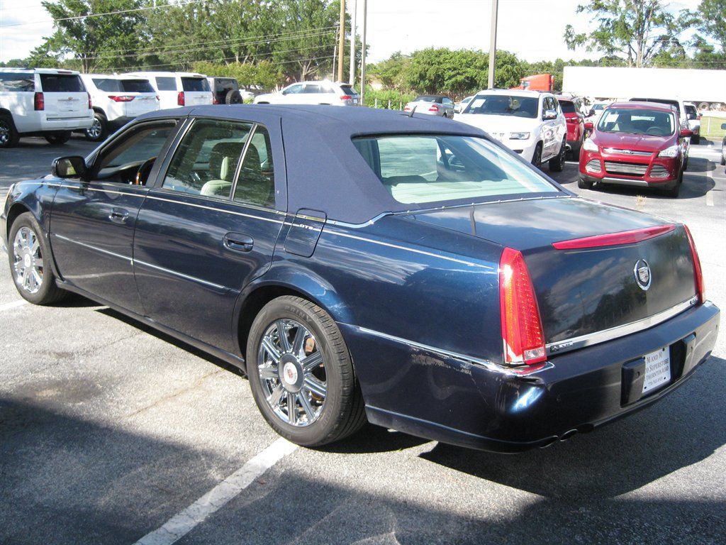 Used 2007 Cadillac DTS Luxury II FWD image 6