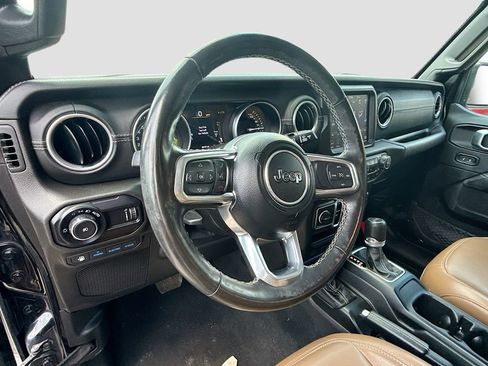 Used 2023 Jeep Wrangler Unlimited Sahara w/ Cold Weather Group AWD/4WD image 12