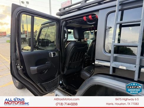 Used 2018 Jeep Wrangler Unlimited Rubicon AWD/4WD image 13