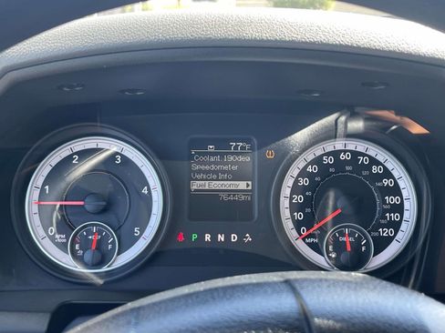 Used 2013 RAM 2500 Tradesman w/ Chrome Appearance Group AWD/4WD image 18