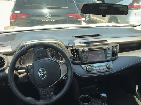 Used 2015 Toyota RAV4 XLE FWD image 10