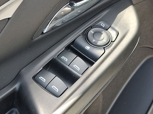 Used 2023 Chevrolet Bolt LT FWD image 14