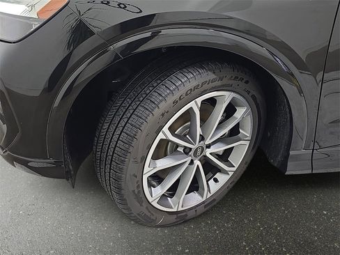 New 2026 Audi Q4 e-tron Premium image 33