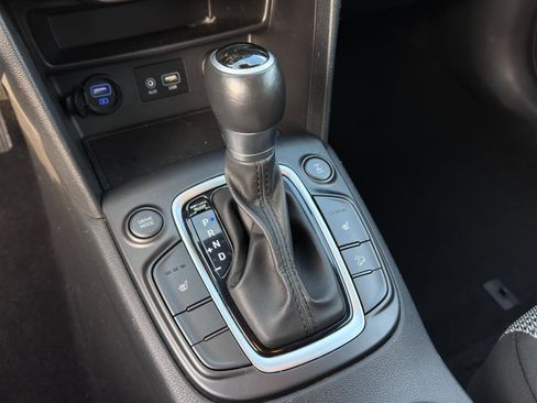 Used 2019 Hyundai Kona SEL image 20