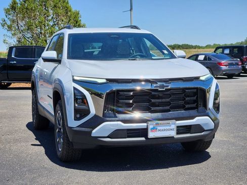 New 2026 Chevrolet Equinox ACTIV w/ Convenience Package III AWD/4WD image 4