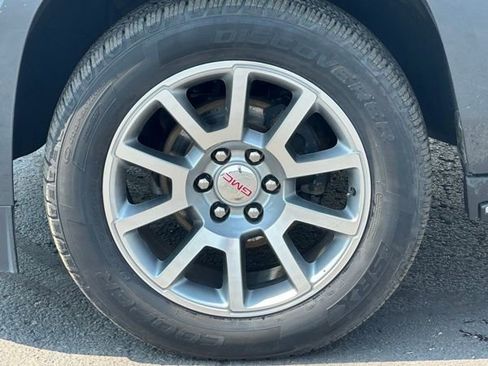 Used 2020 GMC Yukon Denali image 14