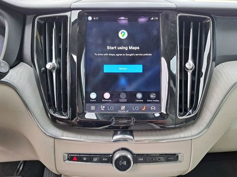 Used 2023 Volvo XC60 B5 Plus w/ Climate Package image 11