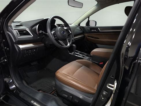 Used 2018 Subaru Outback 3.6R Touring w/ Protection Package #1 AWD/4WD image 8
