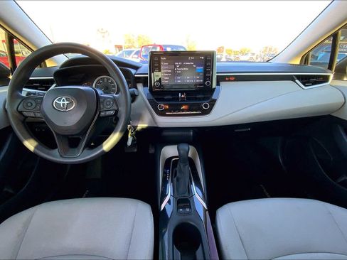 Used 2021 Toyota Corolla LE FWD image 16