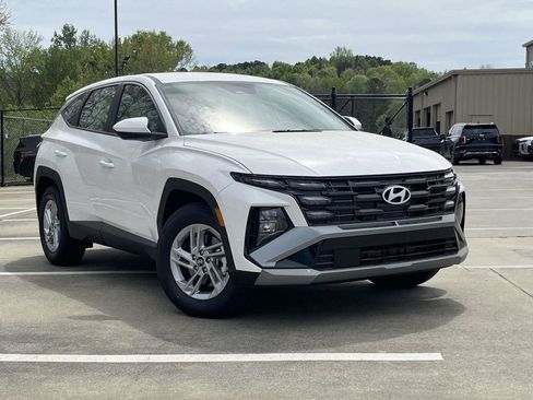 New 2026 Hyundai Tucson SE FWD image 1