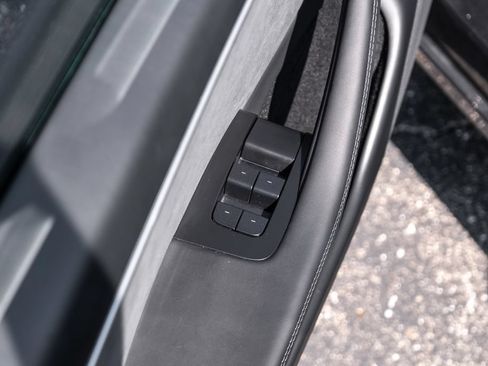 Used 2025 Tesla Model 3 Long Range AWD/4WD image 19