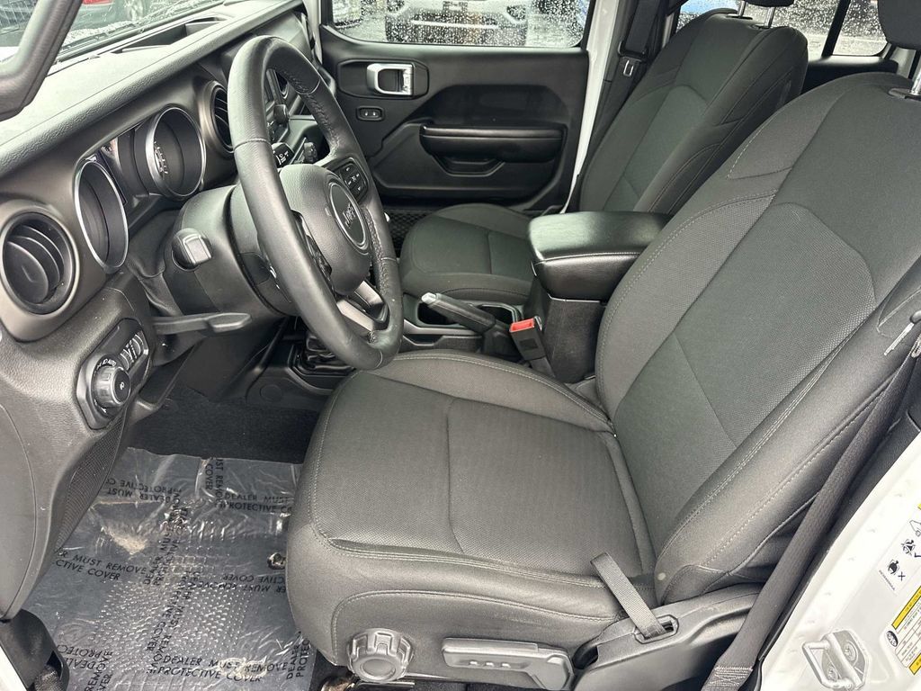 Used 2018 Jeep Wrangler Unlimited Sport S AWD/4WD image 18