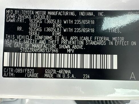 Used 2022 Toyota Highlander LE FWD image 17