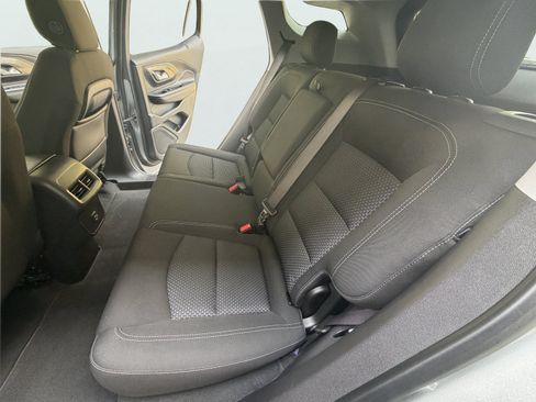 Used 2024 GMC Terrain SLE w/ Driver Convenience Package AWD/4WD image 17