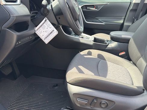 Used 2025 Toyota RAV4 XLE w/ Convenience Package AWD/4WD image 9