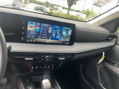 Certified 2026 Nissan Kicks SR FWD image 14