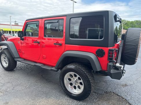 Used 2013 Jeep Wrangler Unlimited Sport AWD/4WD image 3