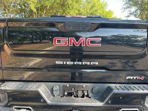 Used 2020 GMC Sierra 1500 AT4 w/ AT4 Premium Package AWD/4WD image 8