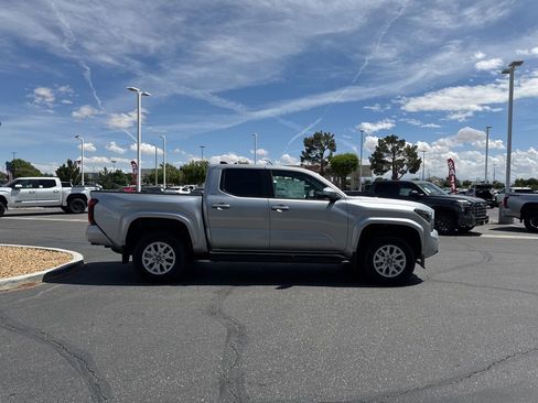 New 2026 Toyota Tacoma SR5 image 2