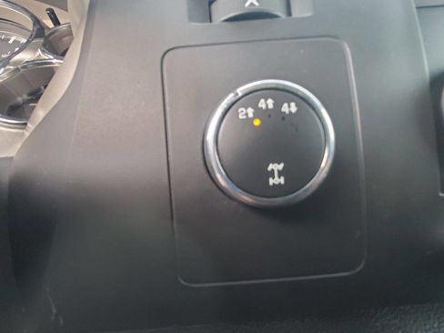 Used 2013 Chevrolet Silverado 2500 LT w/ Convenience Package image 19