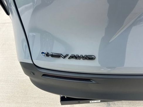 Used 2026 Toyota Sienna XLE Woodland Edition AWD/4WD image 6