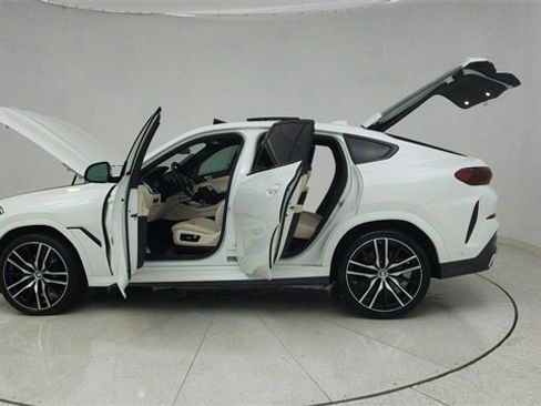 Used 2023 BMW X6 xDrive40i w/ Executive Package image 80