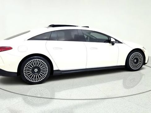 Used 2023 Mercedes-Benz EQS 450+ Sedan image 9