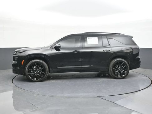 Used 2024 Chevrolet Traverse RS w/ LPO, Floor Liner Package AWD/4WD image 8