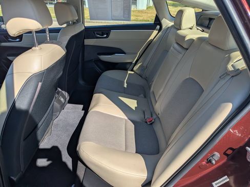 Used 2018 Honda Clarity Plug-In Hybrid image 16