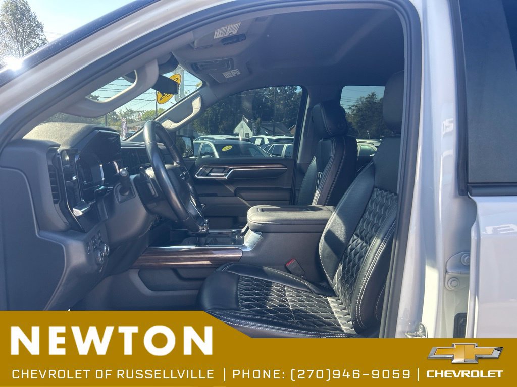 Used 2022 Chevrolet Silverado 1500 RST AWD/4WD image 4