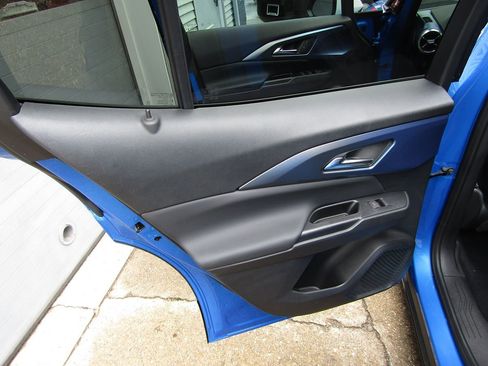 Used 2024 Chevrolet Equinox EV LT image 29