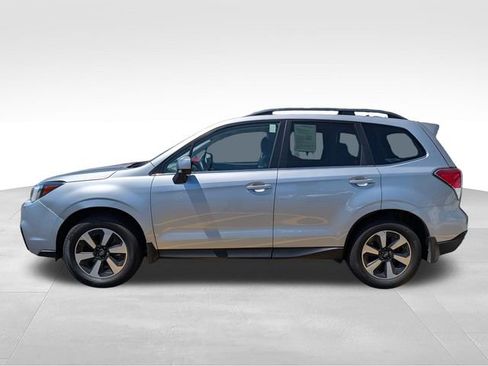 Used 2018 Subaru Forester 2.5i Limited AWD/4WD image 4