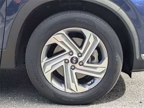 Used 2023 Hyundai Santa Fe SE image 9