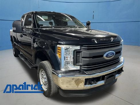Used 2018 Ford F250 XL w/ Power Equipment Group AWD/4WD image 1