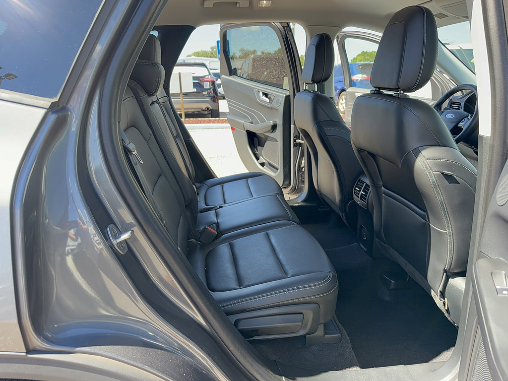 Used 2021 Ford Escape SEL w/ Technology Package FWD image 14