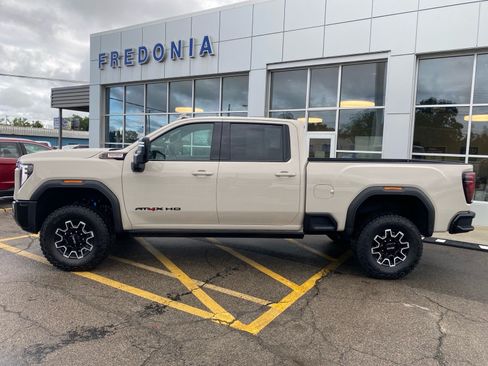 Used 2026 GMC Sierra 2500 AT4X w/ LPO, Black Badging Package AWD/4WD image 3