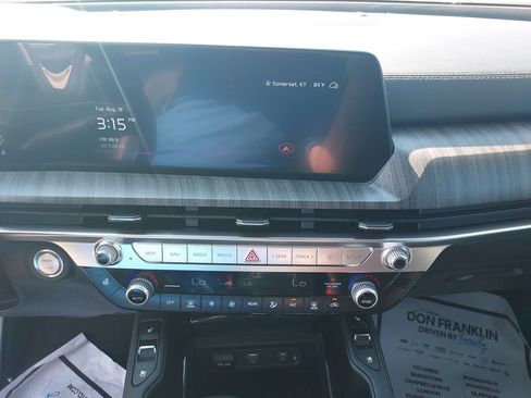 Certified 2025 Kia Telluride EX w/ EX Captain's Chair Package AWD/4WD image 21