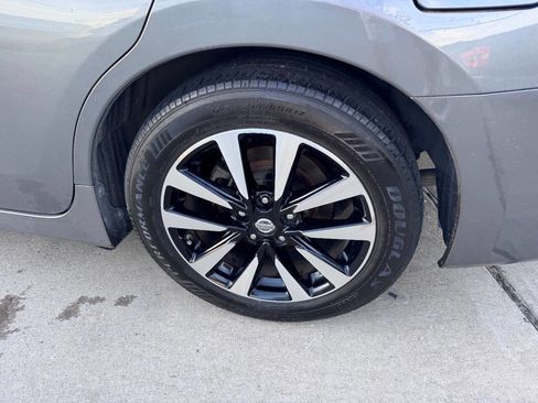 Used 2018 Nissan Altima 2.5 SV FWD image 15