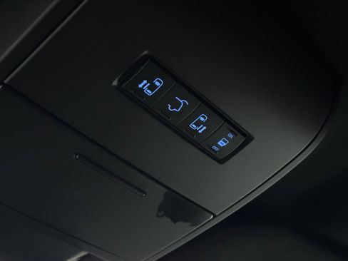 Used 2017 Dodge Grand Caravan GT image 32