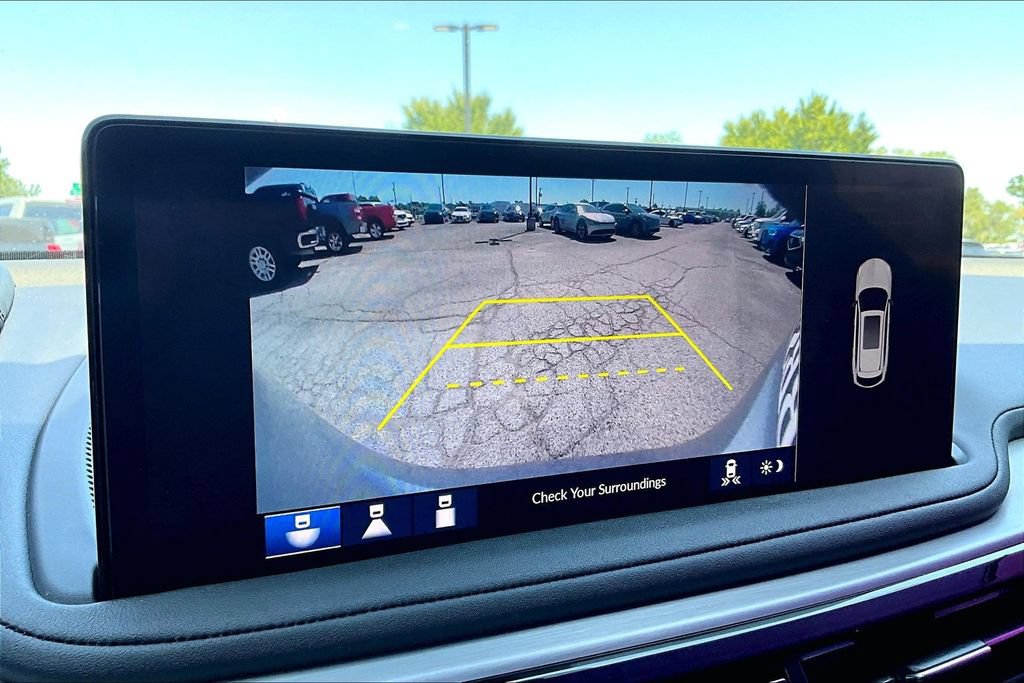 Used 2025 Acura MDX w/ Technology Package FWD image 29